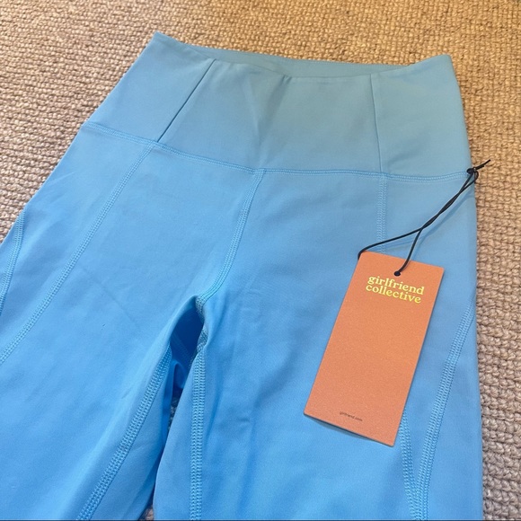 Girlfriend Collective Compressive High-Rise Legging in Haze (XS) - Picture 6 of 10